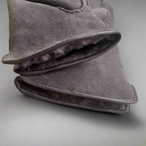 Mens sheepskin gloves with leather binding